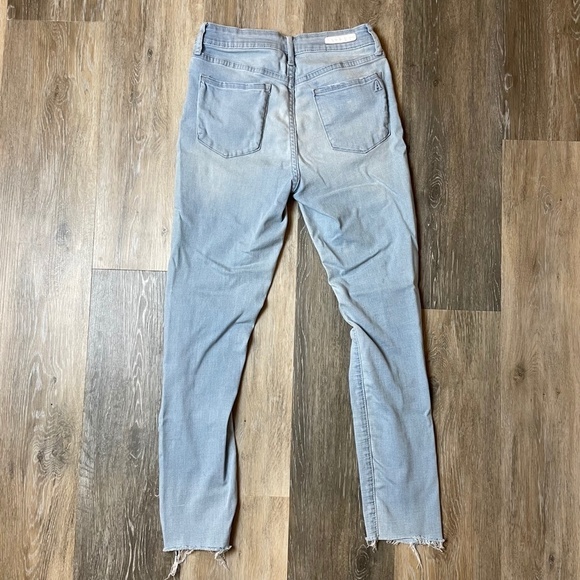 ARTICLES OF SOCIETY Distressed Light Wash Raw Hem Skinny Jeans Size 24 - Picture 3 of 4